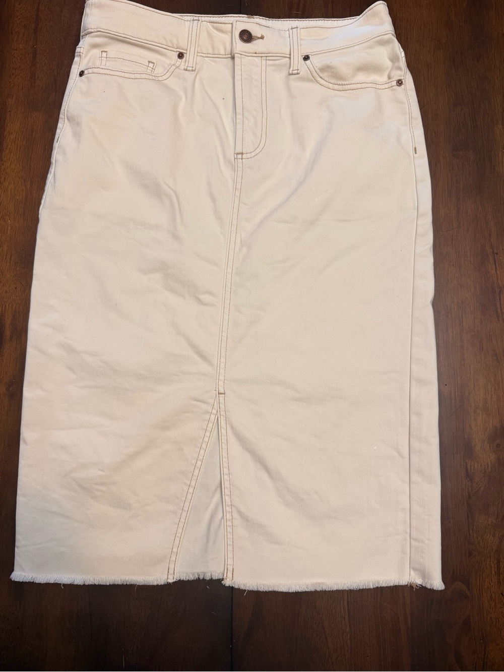 Chico’s Frayed High-Rise Midi Stretch Denim Skirt - Size 2 (Chicos 00)